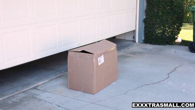 Превью Девушка красиво попрыгала глубокой щелью на толстом члене друга № 2767