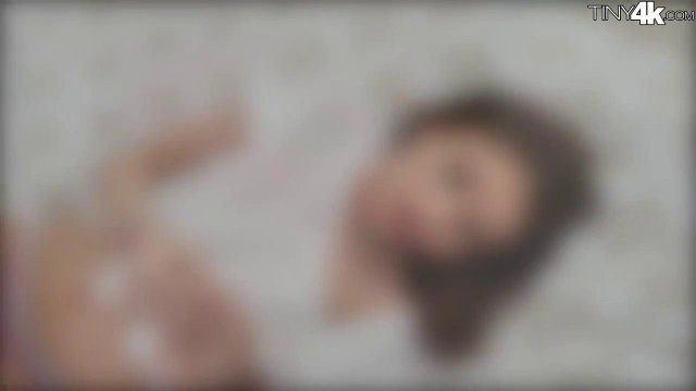 Превью оторвал красотку от любимого занятия чтобы трахнуть № 35037