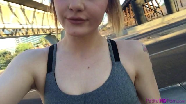 Превью Хитрая красотка соблазнила чужого мужа на кухне № 35040