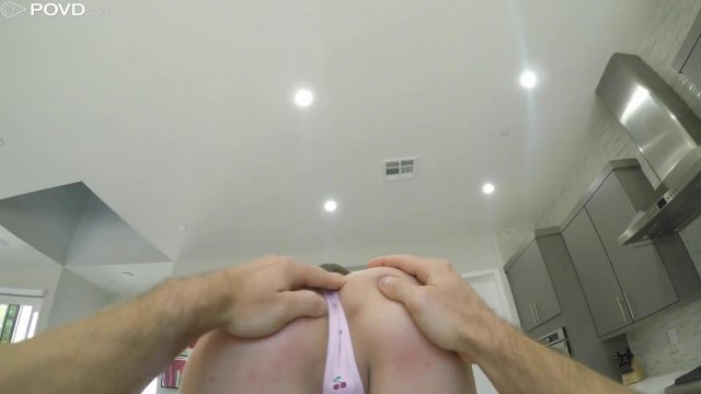 Превью С громкими стонами кончила на кухонном столе № 35131