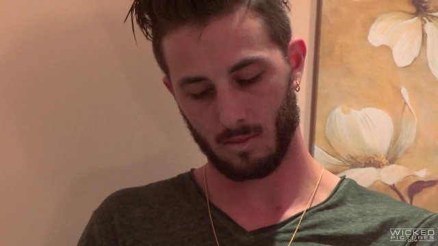 Превью Жена застукала своего мужа с светловолосой шлюхой в туалете № 35237