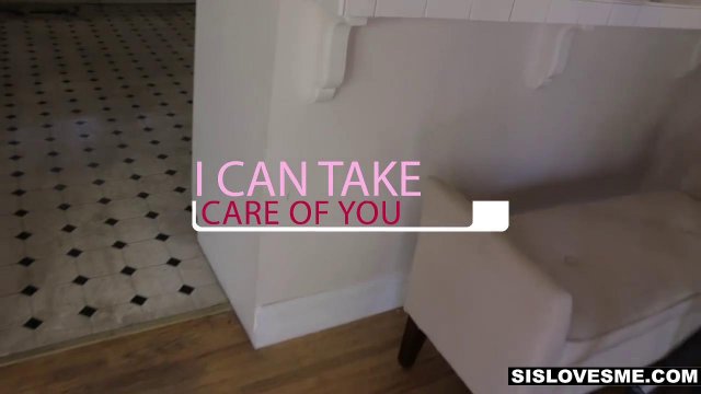 Превью Мужик предлагает соседке замутить ему горловой минет, и та согласна № 3530