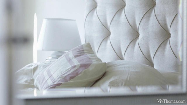 Превью Две прелестные милфы страстно трахаются друг с другом на кухне № 35324