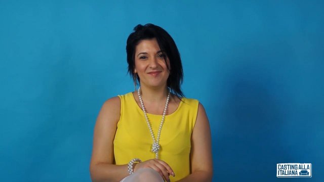 Турок загоняет зрелой туристке в очело большой пульсирующий член