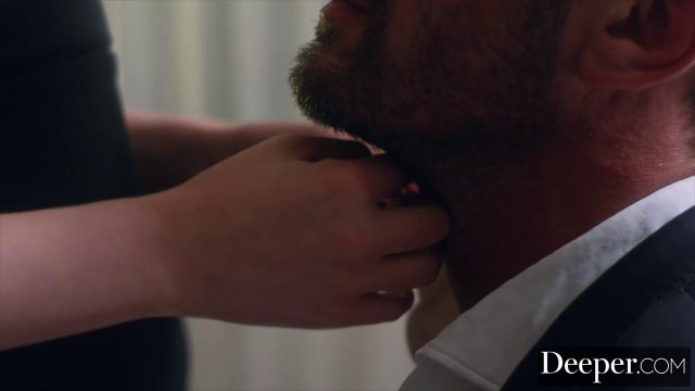 Превью Мужик после романтического свидания трахает красотку толстым членом № 38001